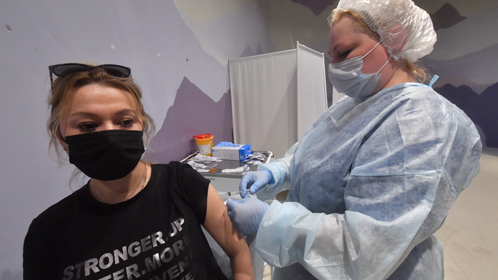 В Техасе запретили принуждать к вакцинации от коронавируса