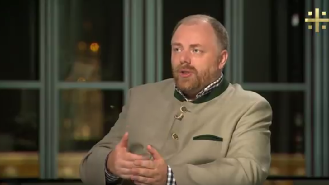 Холмогоров иронично предложил вместе с ценами не думать о белой обезьяне в ЦБ Холмогоров иронично предложил вместе с ценами не думать о белой обезьяне в ЦБ