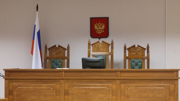 В Томской области суд принял иск жителей, выступающих против введения QR-кодов