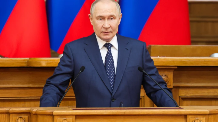 Путин призвал дать отпор всем, кто оправдывает преступления нацистов