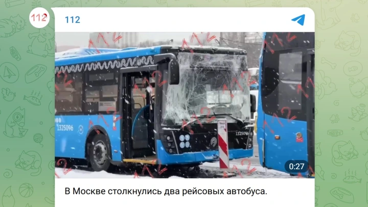 Пассажиры пострадали при столкновении двух автобусов на Дмитровском шоссе