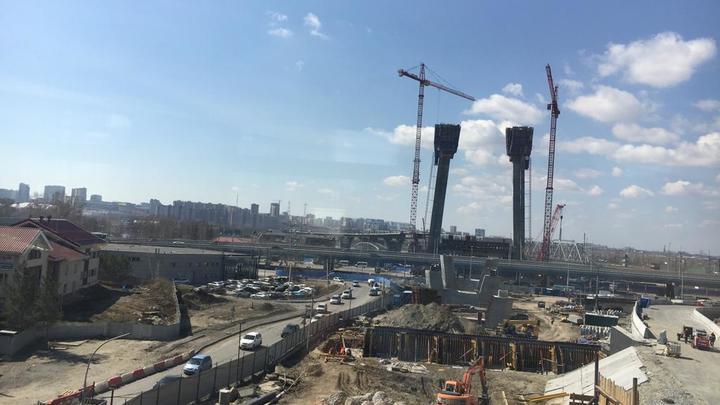 Стройку четвёртого моста через Обь в Новосибирске показали на видео с квадрокоптера