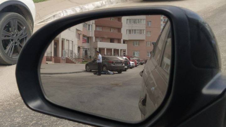 В Самаре во дворе дома на проспекте Карла Маркса обнаружили труп