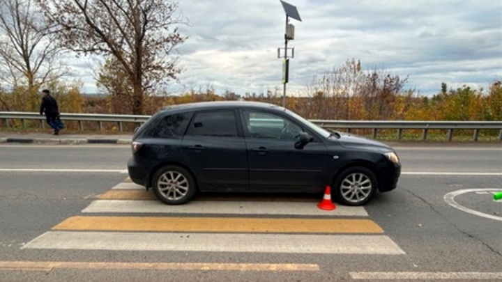 В Самаре женщина попала в больницу после наезда Mazda