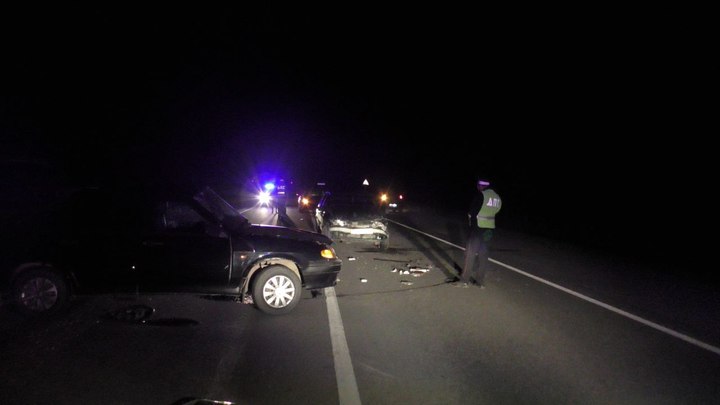 В ДТП из-за разворота на уральской трассе пострадали пять человек