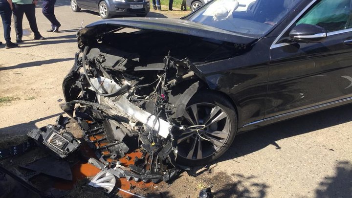 В Усть-Лабинском районе трое детей пострадали в ДТП с Mercedes