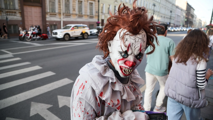 Психиатр Лацплес: Чем грозит тренд молодежи на «дуркинг» в России