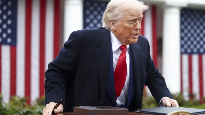 Зачем Трампу нужна ресурсная сделка с Киевом? Дело вовсе не в деньгах: В США раскрыли двухходовку