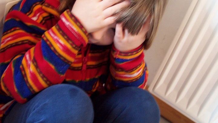 Анонимный донос в опеку лишил семью детей: Бежали от войны в Донбассе - сейчас бьются за малышей