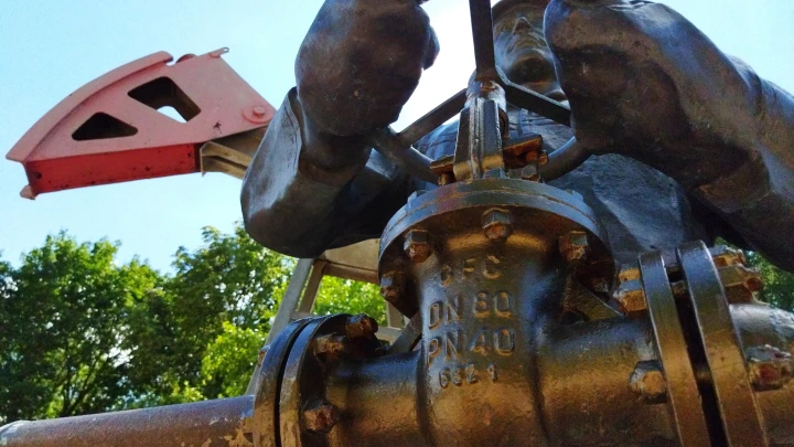 День нефтяника: поздравления в стихах и прозе