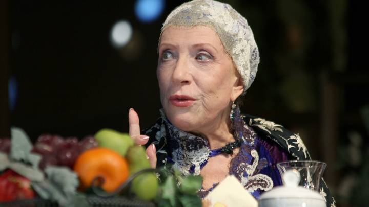 Незаменимая: Ленком принял волевое решение после смерти Инны Чуриковой