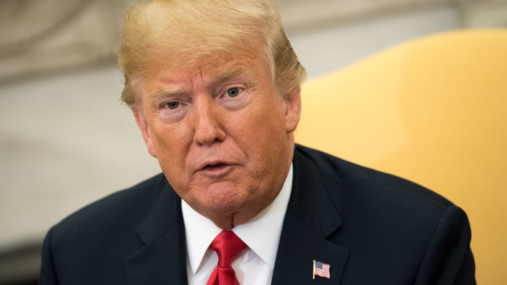 Трамп грозит закрыть правительство, если демократы откажутся строить стену