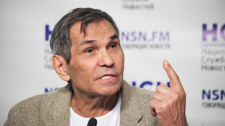 Бари Алибасов в ответ на украинскую шутку о мёртвых и русских напомнил, чем закончил Гитлер