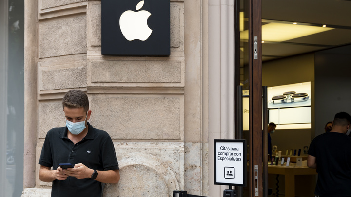 Санкции не продержались и нескольких часов: TikTok вернулся в AppStore