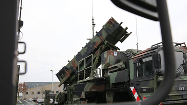 Экс-министр обороны США признал: Поставлять Patriot на Украину слишком поздно