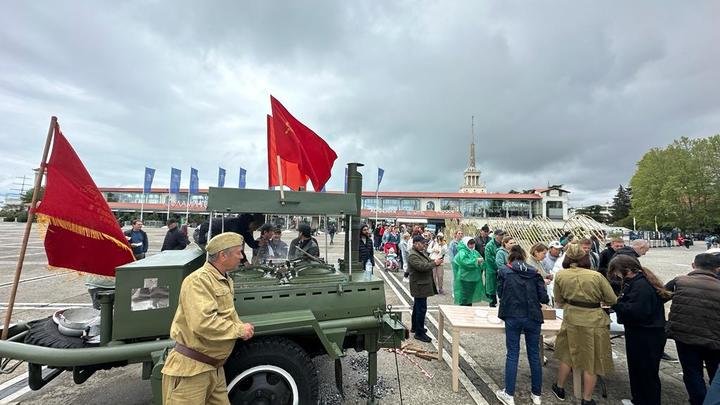 В Сочи опровергли отсутствие на Красной Поляне праздничной символики ко дню Победы