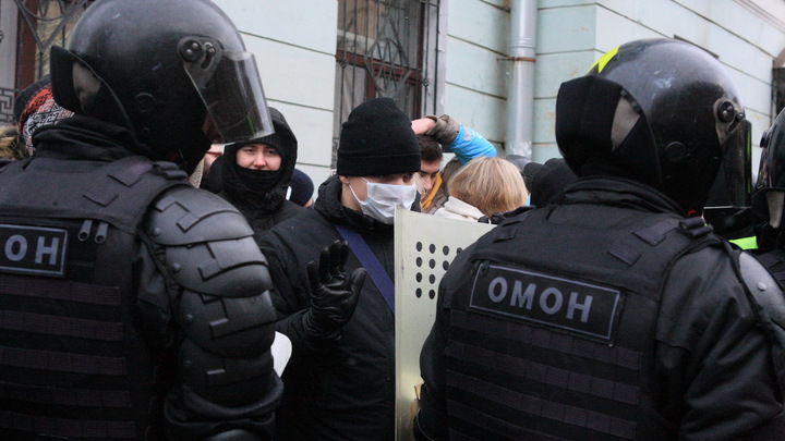 Несанкционированная акция в поддержку Навального 21 апреля в Нижнем Новгороде: онлайн-трансляция