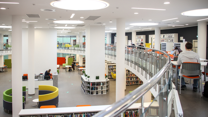 Серебряные медали вернут в школы: Минпросвещения обозначило сроки