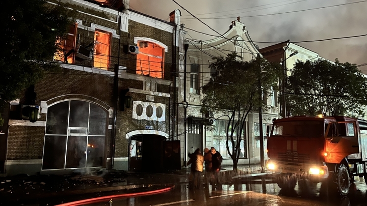 Пожар уничтожил четыре тысячи картин в Центральном выставочном зале в Сухуме