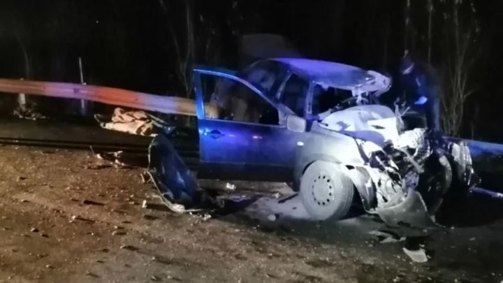 В Челябинской области Датсун залетел под грузовик — погибли трое