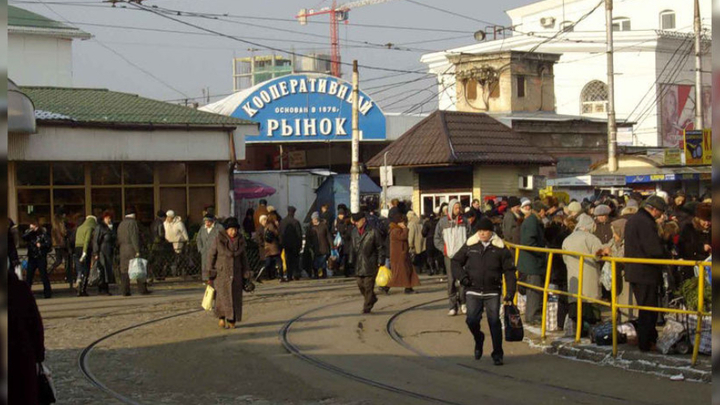 В Краснодаре снесут торговые ряды на Кооперативном рынке