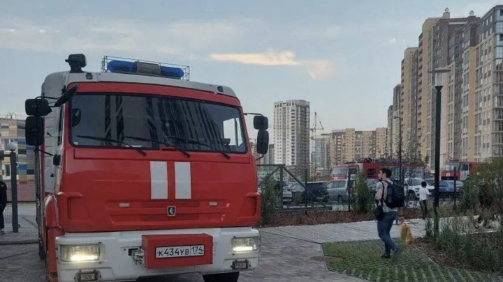 В Челябинске загорелась высотка в элитном жилом комплексе