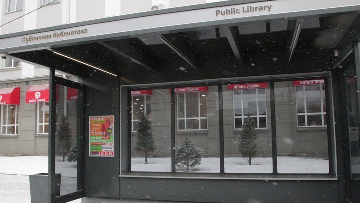 В Челябинске вызвать полицию и скорую помощь будут 60 умных остановок