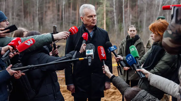 Стоит только посмотреть: Девять секунд из цветущего сада Европы способны лишить дара речи