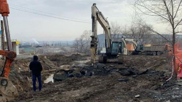 В мэрии рассказали, когда устранят провал грунта на улице Куйбышева в Челябинске