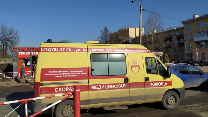 Автобус сбил ребёнка возле Кремля в Нижнем Новгороде