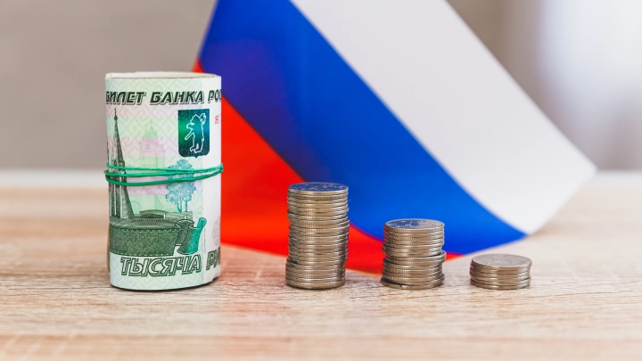 В пяти регионах России средняя зарплата превысила 200 тыс. рублей