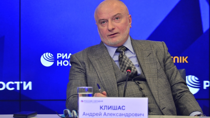 В Совфеде хотят принудительно переселять людей с территорий, где введено военное положение