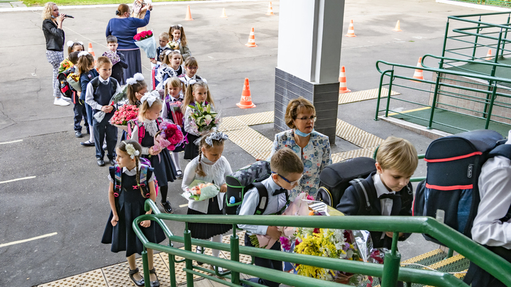 Русский - основной: Кравцов рассказал о работе школ в Запорожье с 1 сентября