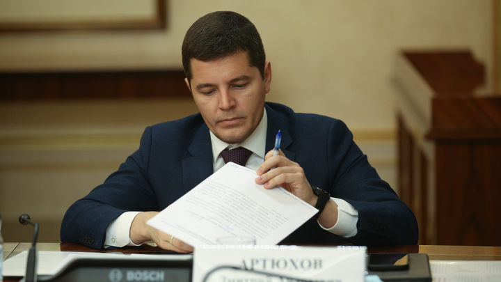 Губернатор ЯНАО показал министру место строительства моста через Обь