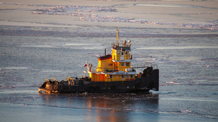 Русских матросов спасли из 10-балльных льдов у Сахалина. Выжил весь экипаж судна