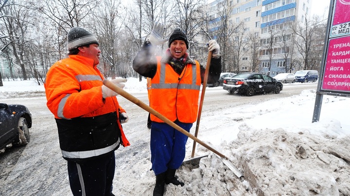 России нужны миллионы рабочих рук: Власти решили, кем заменить мигрантов на стройках