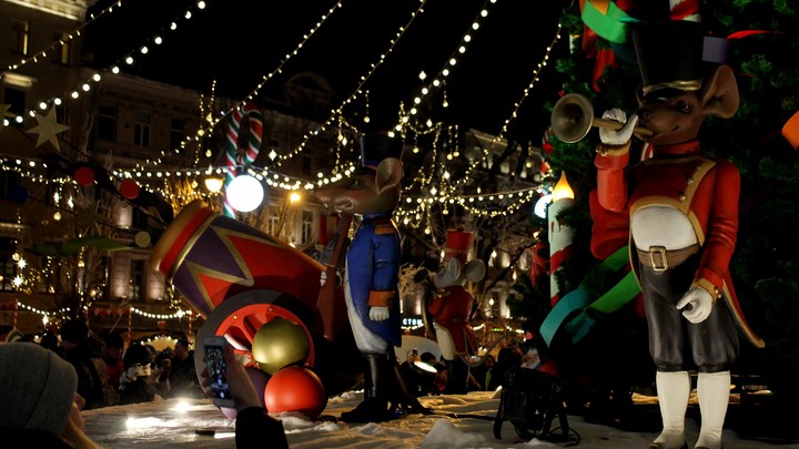 Жителей России хотят лишить половины новогодних праздников