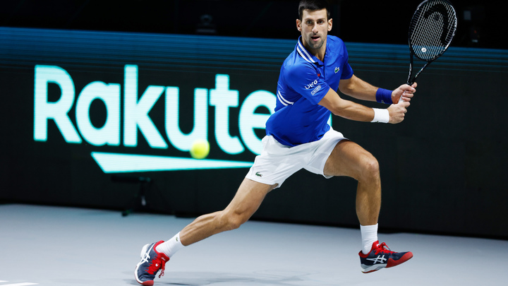 Никто не стоит выше: Вакцинный спор стал причиной выдворения Джоковича из Австралии