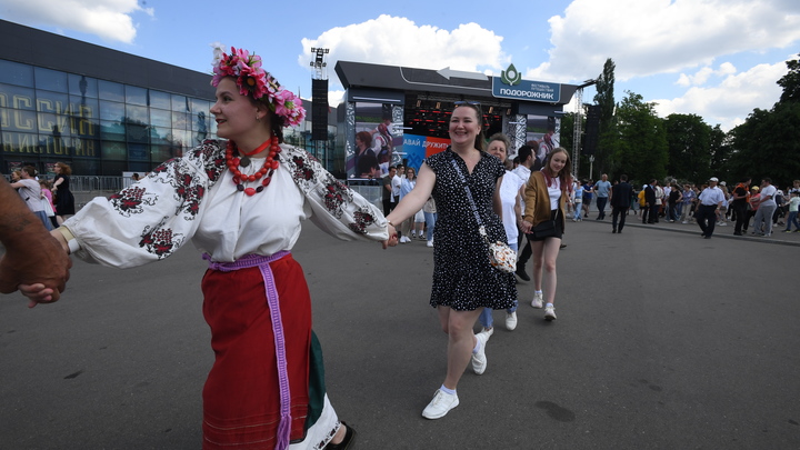 Я - русский для министров. Дугин показал чудо хоровода
