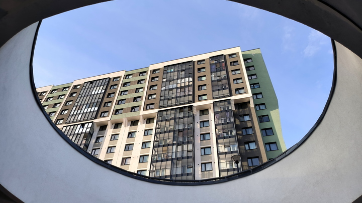 В южной части Екатеринбурга намерены построить жилой квартал, закрытый от шума дорог