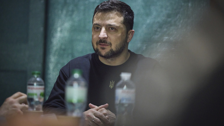 Зеленский отказался от проведения выборов на Украине