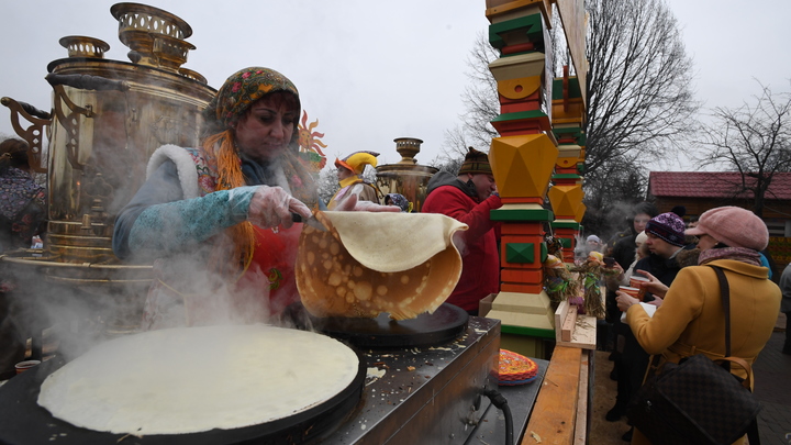 Главный диетолог Москвы назвала здоровую альтернативу варенью к блинам