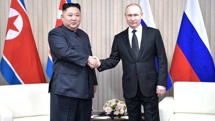 Церемония встречи Путина и Ким Чен Ына началась в Пхеньяне