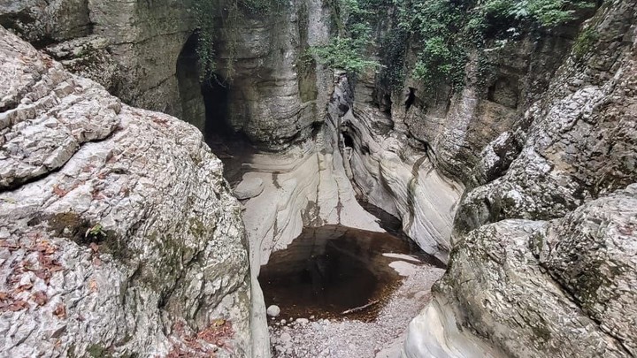 В Сочи пересохли водопады в Агурском ущелье