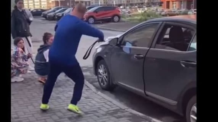 Житель Челябинска, который дал ремня шумным девушкам, заплатил три штрафа