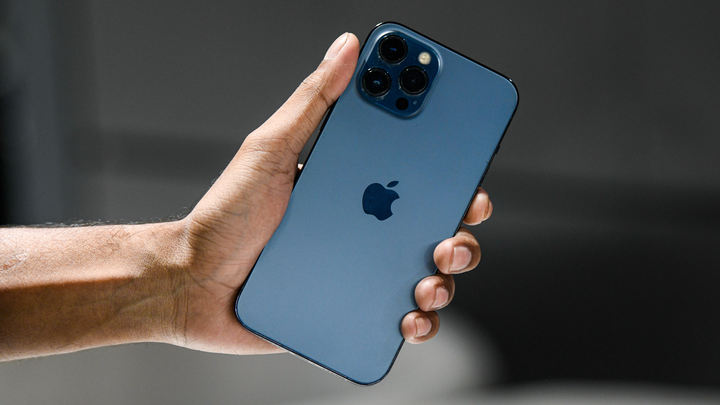 Apple пытается диктовать русским, что можно и что нельзя смотреть на Rutube