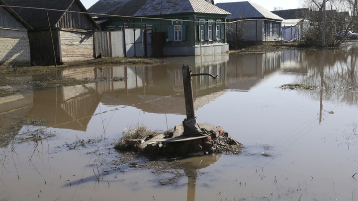 Пять автомобильных мостов затопило в Нижегородской области