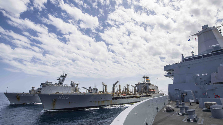 Сколько металлолома!: Русские решили не выпускать корабли ВМС США из Чёрного моря