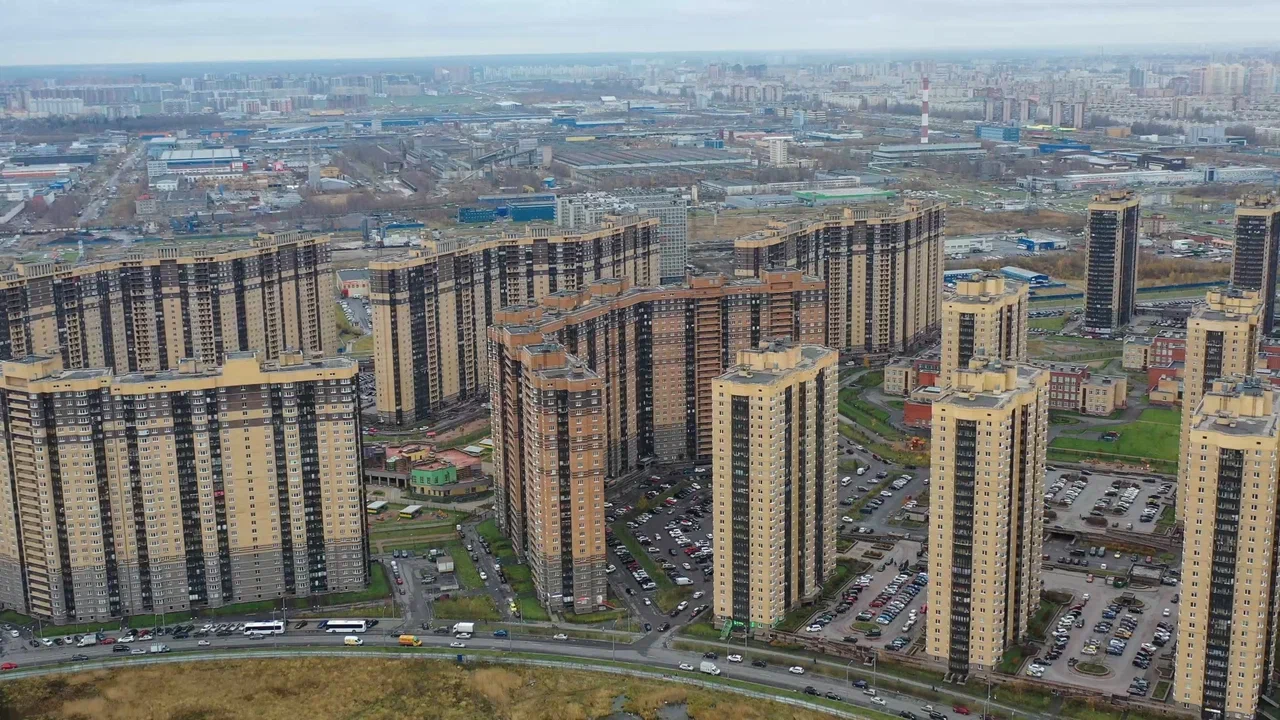 Не только кондиционер: Дизайнер рассказала, как ещё можно охладить квартиру