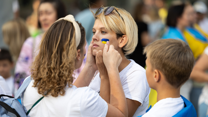 Канадцы нашли свою выгоду в украинцах. Globe and Mail сообщила детали: Вначале всё было мило